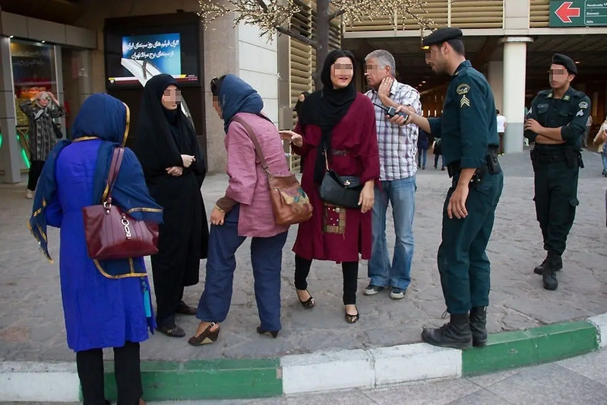 انتقاد مهاجری از بازگشت گشت ارشاد و طرح حجاب/ اول تکلیف واعظ توهین‌کننده به پیامبر و قضیه باغ ازگل را روشن کنید