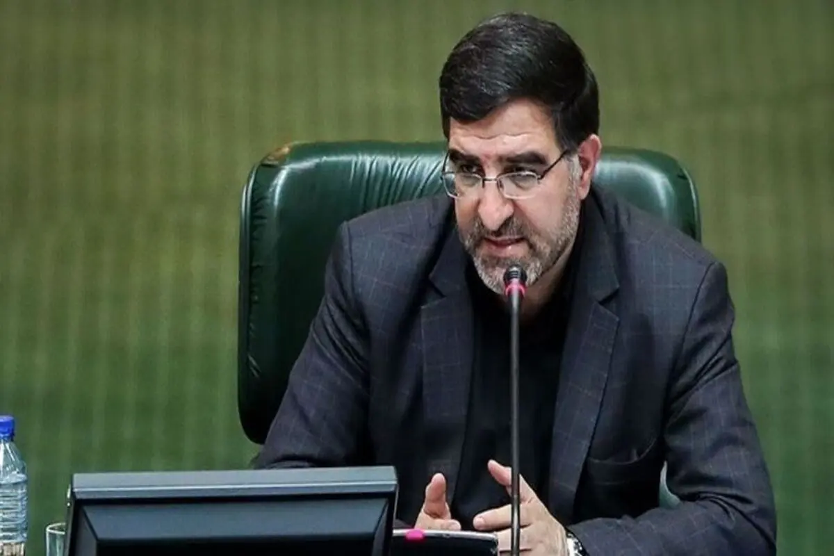 بخاطر خنثی کردن شایعات افراد ناآگاه، کم‌اطلاع و مغرض کاندیدا شده بودم