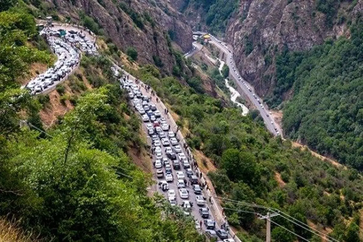 کندوان دوطرفه شد/ ترافیک فوق سنگین در محور کندوان