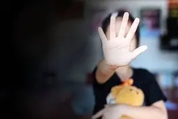 عمو شیطان صفت به بچه 10 ساله برادرش رحم نکرد
