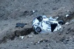 سقوط دنا به دره در جاده چالوس 4 کشته و زخمی بجا گذاشت 