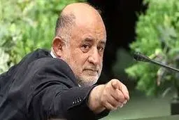 صادق محصولی بهتر بود به جای سیاست‌بازی‌ از پدرش نگهداری می‌کرد که آلزایمر داشت