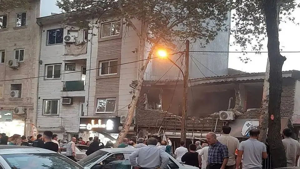 یک مصدوم آتش‌سوزی رشت، جان باخت