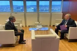 اولیانوف با گروسی درباره ایران رایزنی کرد

