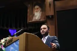  دشمن به دنبال نشان دادن نقاط ضعف و سیاهی است تا سایر نعمات دیده نشود

