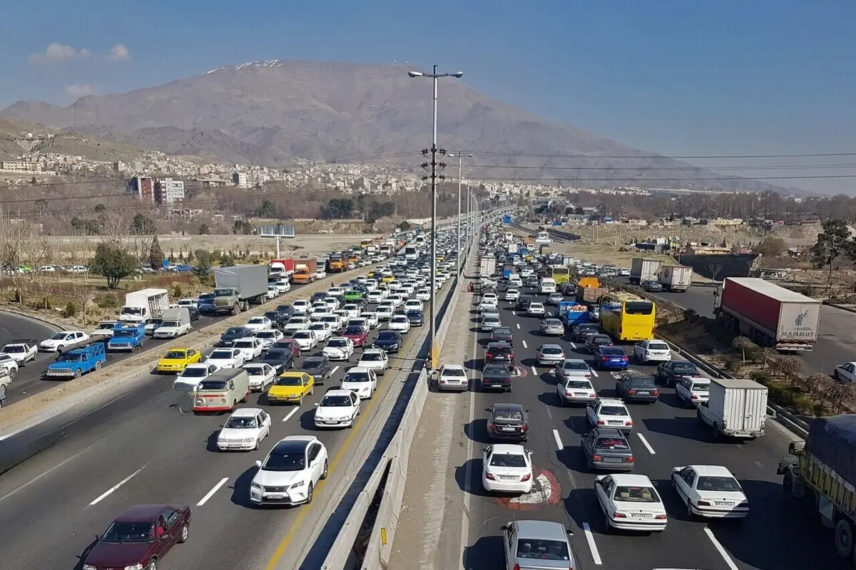 ترافیک برخی ورودی‌های تهران سنگین است