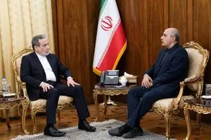 عراقچی با سفرای امارات و فیلیپین دیدار کرد