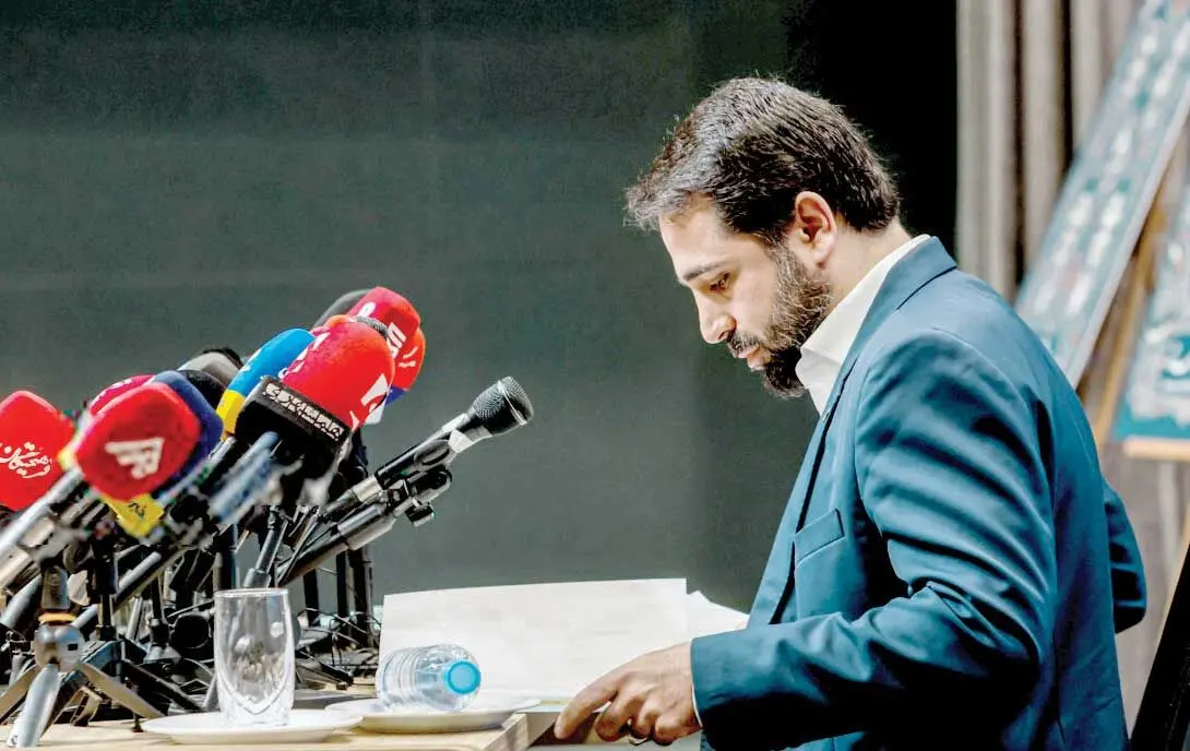 مردِ پشت درهای بسته محدودیت اینترنت