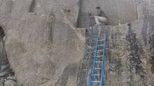 دوده‌های ناشی از انفجار ترقه از گنج‌نامه همدان پاک شد/ آسیبی به کتیبه وارد نشده است