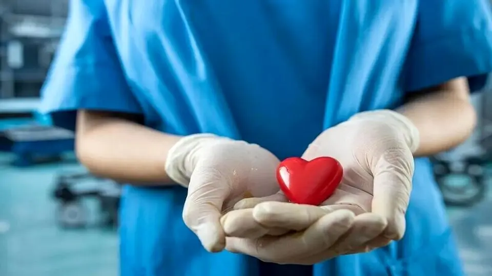روزانه ۷ تا ۱۰ بیمارایرانی در انتظار پیوند فوت میکنند