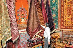 کاهش صادرات صنایع دستی و فرش  و نگرانی برای طبیعت

