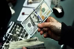 بررسی تحولات بازار ارز در هفته جاری بر نرخ دلار امروز