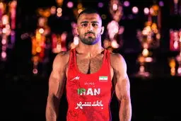 صعود مقتدرانه علی اسکو به یک‌چهارم نهایی قهرمانی جهان با برد ۱۲ بر یک + ویدیو