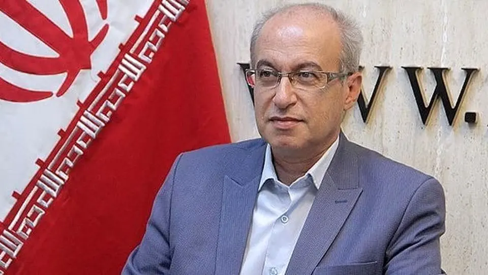 جان بسیاری از بیماران به دلیل نایاب بودن داروهای حیاتی در خطر است/ لغو تحریم‌ها تنها راه برون‌رفت از مشکل آلودگی هواست