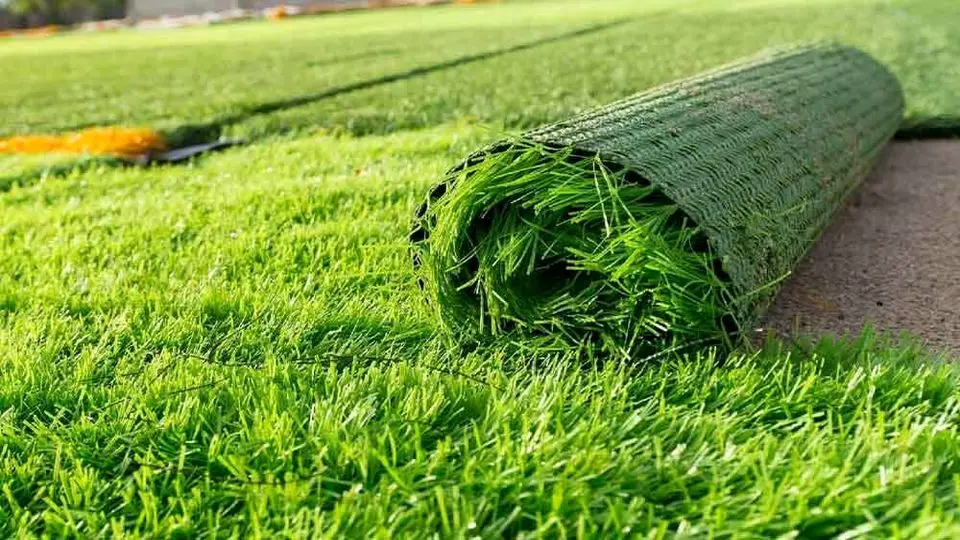 ‌چمن هیبریدی صدای تراکتوری‌ها  را  در‌آورد