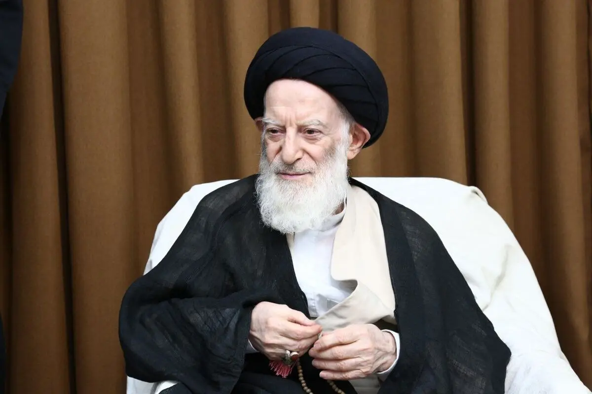 آیت الله شبیری زنجانی در بستر بیماری