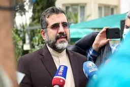 محدودیتی برای فعالیت هنرمندان وجود ندارد