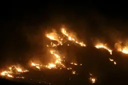 آتش سوزی کوه دراک شیراز مهار شد