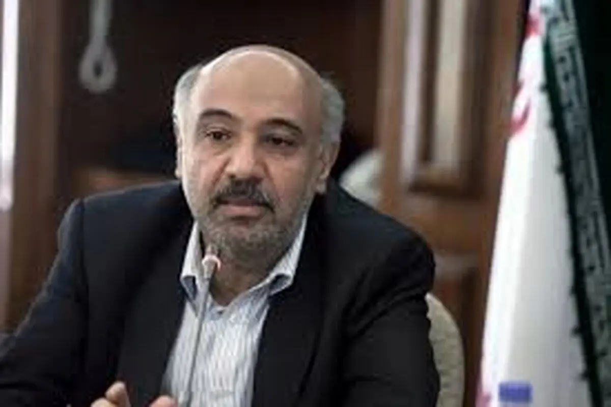میدری: اتباع مجاز باید بیمه شوند

