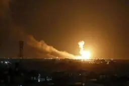  بامداد امروز جمعه آمریکا کدام مناطق ایران را مورد حمله قرار داد ؟ ۴ نفر در اهواز شهید شدند 