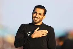 هواداران خیبر ستاره پرسپولیس را بی‌امان تشویق کردند!