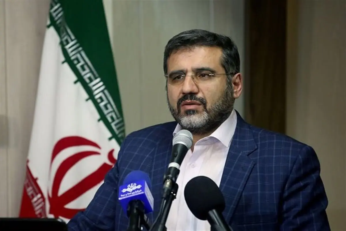 در دانشگاه هنر‌های ایرانی اسلامی، به جای نظام ترمی و نیم سالی موجود، دوره استاد-شاگردی شروع شود