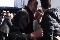 گریه‌های فرهاد قائمی در آغوش پدر صابر کاظمی + فیلم