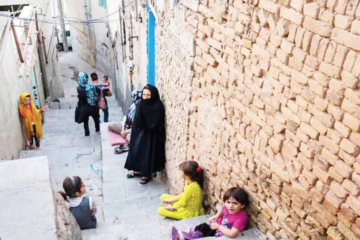 در انتهای کوچه خوشبخت
