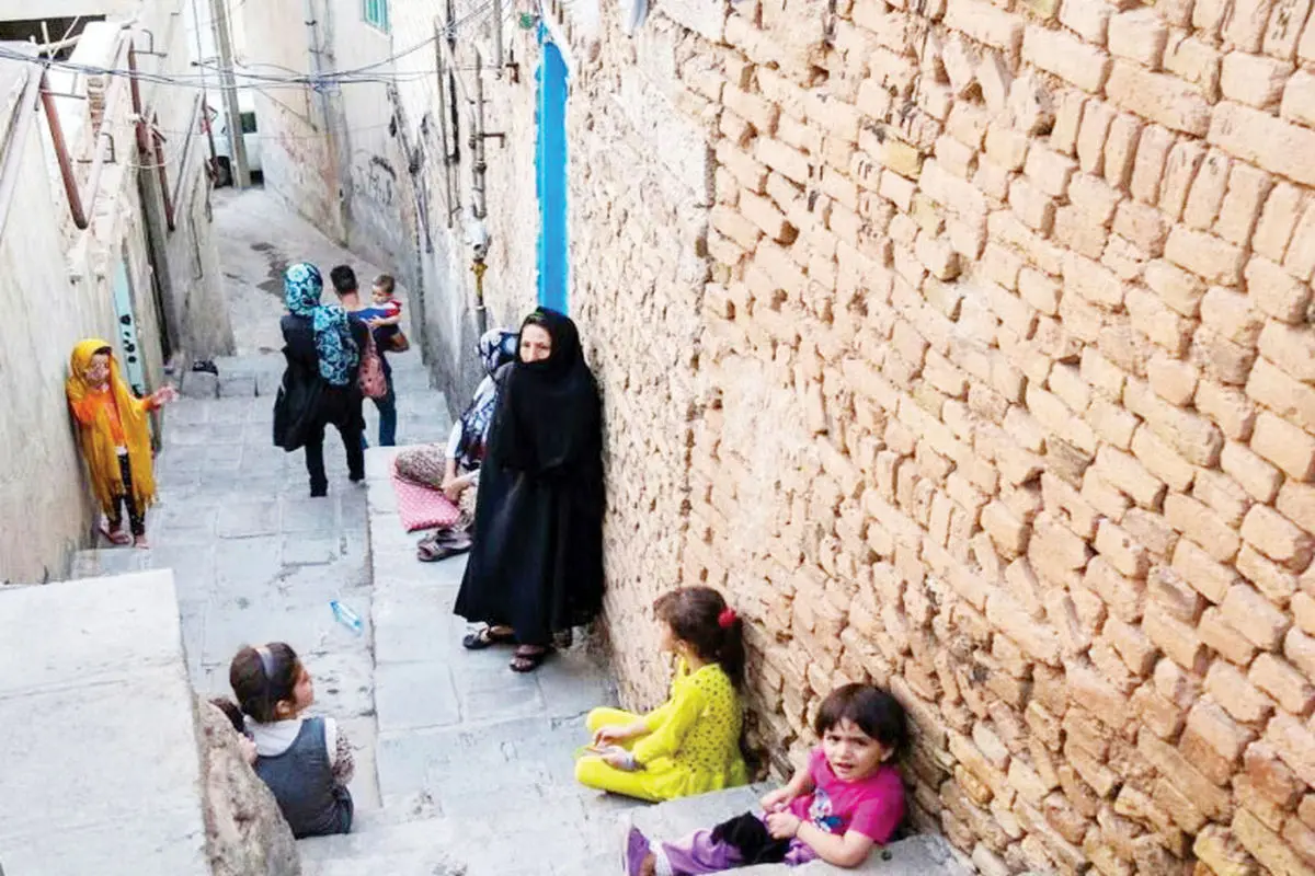 در انتهای کوچه خوشبخت
