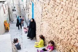 در انتهای کوچه خوشبخت
