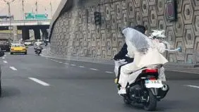 عروس و داماد موتورسوار در تهران + عکس