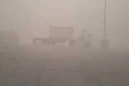 گرد و خاک به بندرعباس رسید + ویدئو