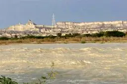 تصاویر تازه از طغیان رودخانه سرباز در اثر بارش باران/ ویدئو

