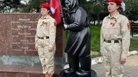Images showing restoration of Soviet-era symbols in Mariupol