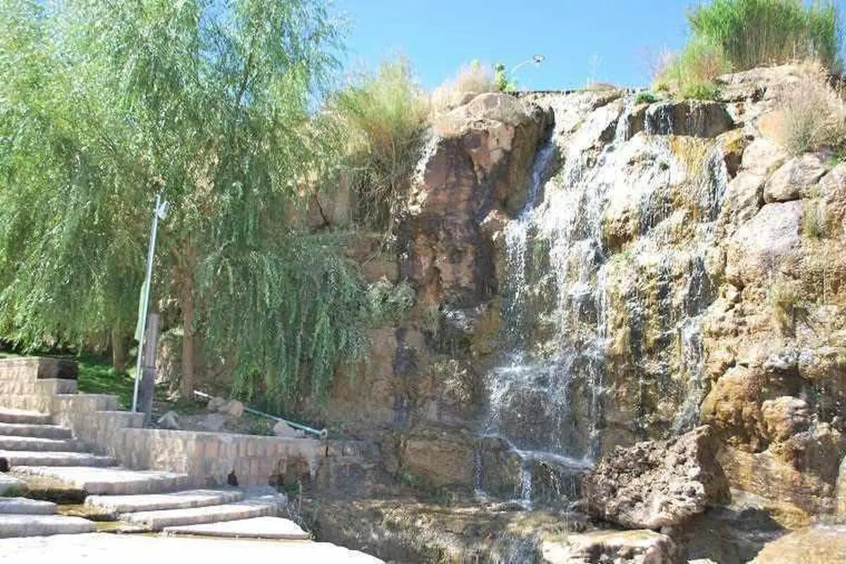مرگ نوجوان ۱۵ ساله با سقوط از آبشار