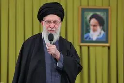 تشکر رهبر انقلاب از کار بزرگ ملت ایران در روز ۲۲ بهمن/ همه انسجام ملی را حفظ کنیم، این انسجام ملی خیلی قیمتی است