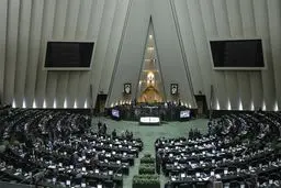 ابلاغ قانون تثبیت ساعت رسمی کشور به دولت 