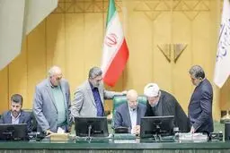 
توپخانه ای علیه ظریف