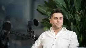 گریه تلخ شهرام شب پره در برنامه علی ضیا+ ویدئو
