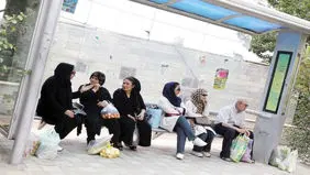 یک دهه فرودستی