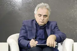 آخر و عاقبت دیوارکشی دور تئاتر شهر
