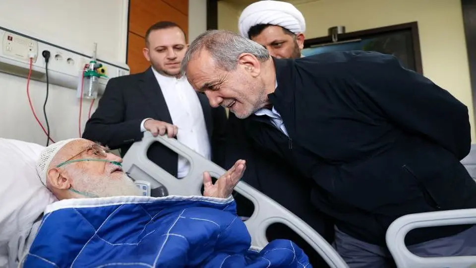 دیدار رییس جمهور از نوری همدانی