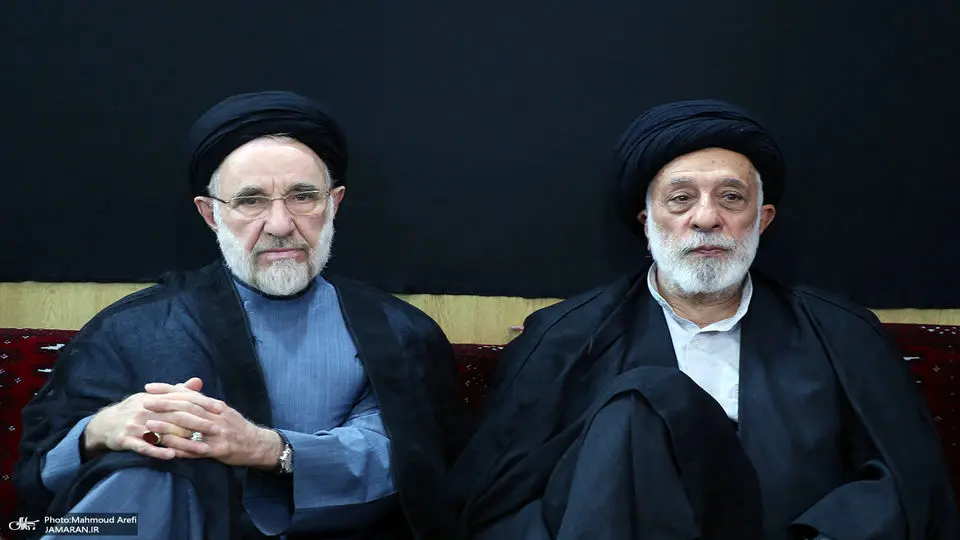 همنشینی هادی خامنهای و خاتمی در یک مراسم عزاداری +عکس
