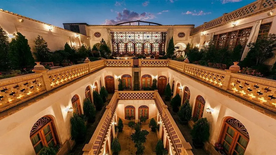 آیا نظر کاربران درباره هتل اصفهان اغراق آمیز است؟