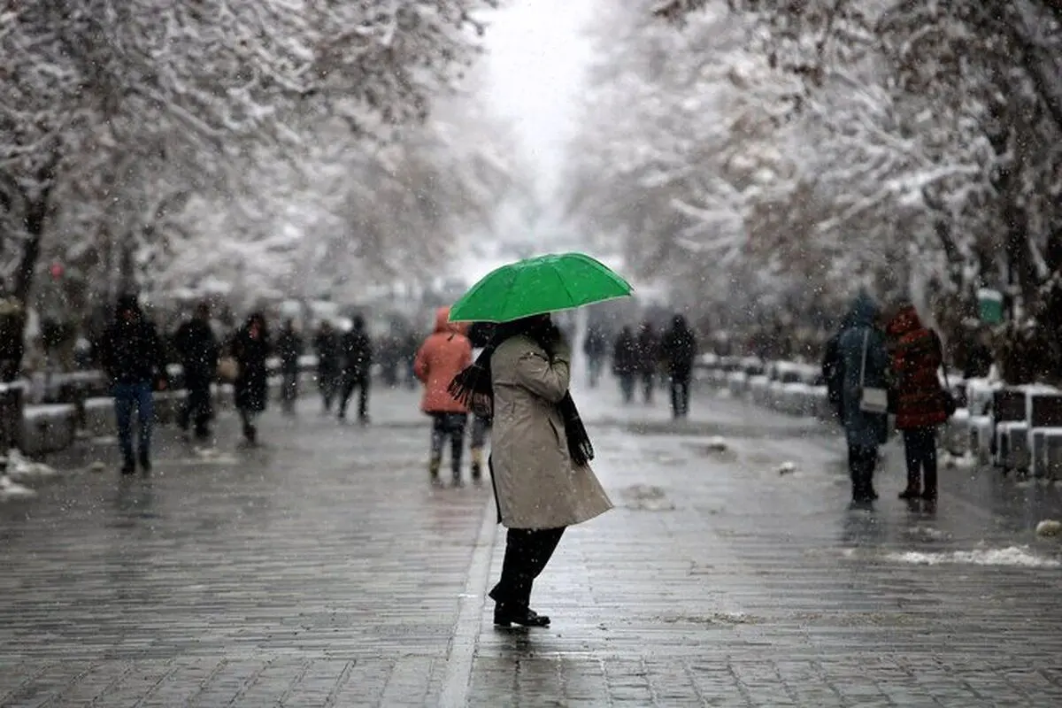 کاهش ۲ درجه‌ای دما در همدان
