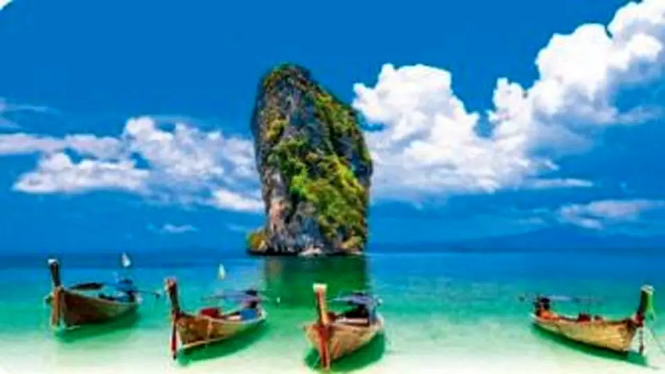 به سفر فکر کن، به تایلند؛ به جزیره فکر کن، به پوکت! 
