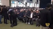 حضور سه فرزند رهبر شهید انقلاب در مراسم بزرگداشت ایشان در مصلای تهران