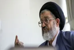 اکرمی: فصل محجبه کردن خانم ها زمستان بود