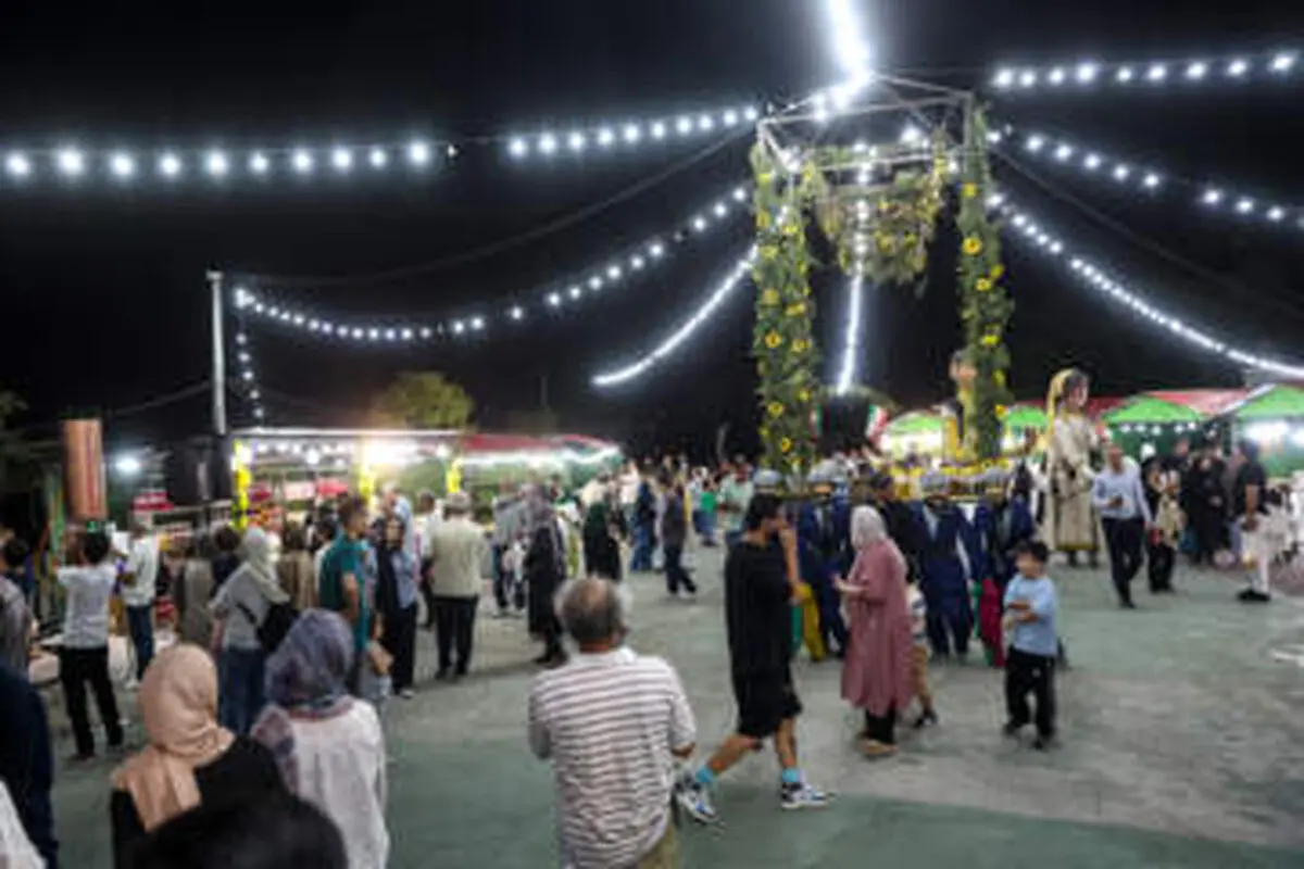تصاویر زیبا از جشنواره گلابگیری تهران