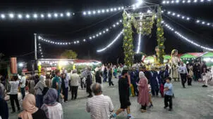 تصاویر زیبا از جشنواره گلابگیری تهران
